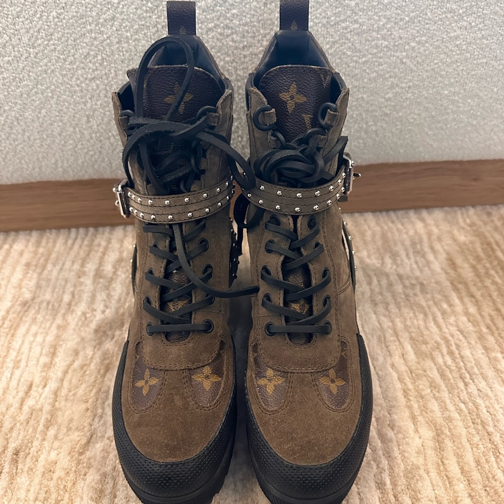 Louis Vuitton Laureate Platform Desert Boot